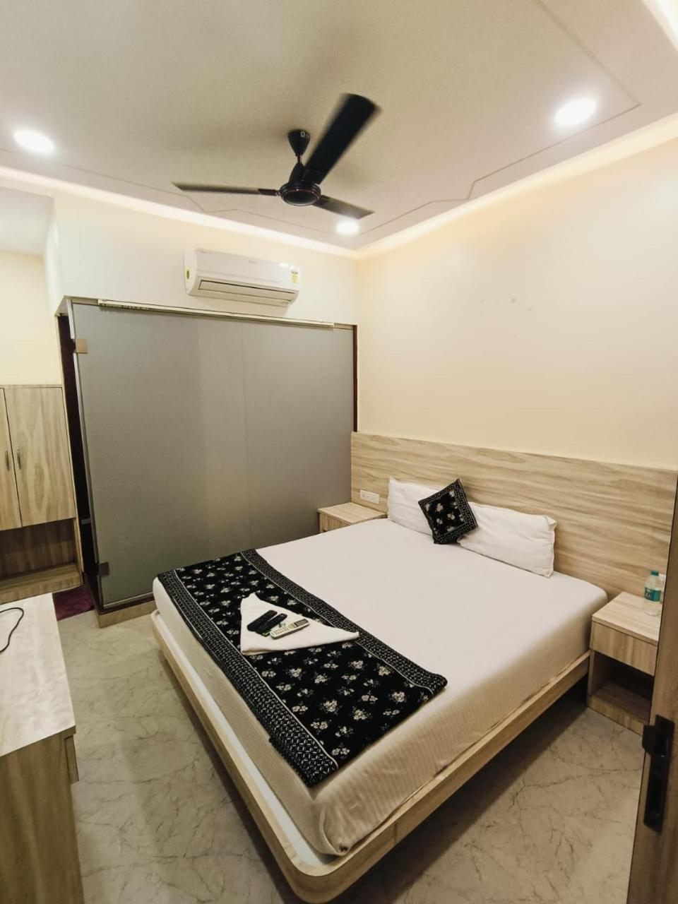 The Kiwwi Hotel 孟买 外观 照片
